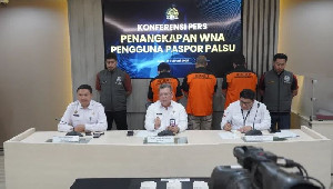 Coba Masuk Indonesia dengan Paspor Perancis, Imigrasi Amankan Tiga WN Pakistan